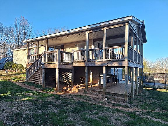 5th image of 148 Hickory Ln