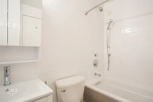 Rented by MNS | media 9