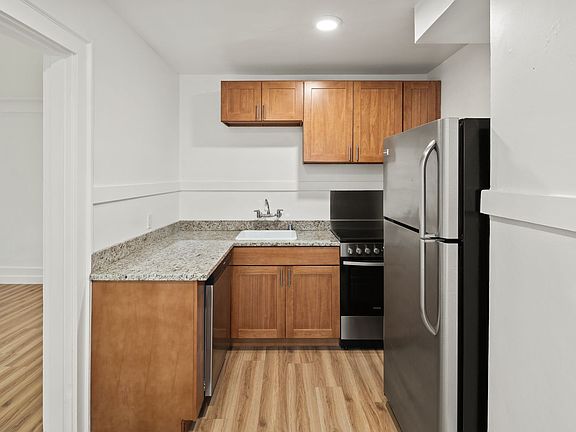 2nd image of 2003 Boylston Ave E #5