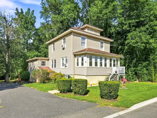 208 Hartford Rd APT A, Mount Laurel, NJ 08054