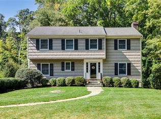 6 Westview Ct, Katonah, NY 10536