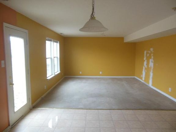 4th image of 11713 Hamble Dr