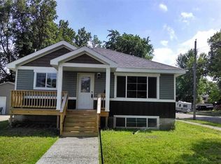 621 2nd Ave NW, Minot, ND 58703