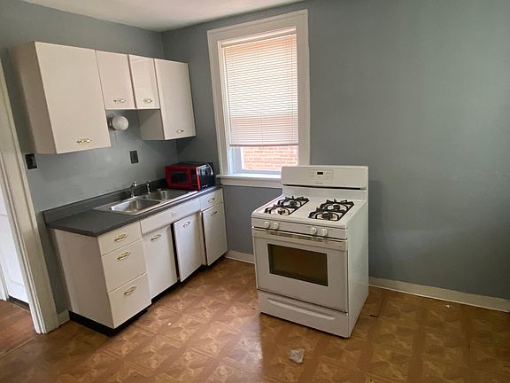 3rd image of 3101 Miami St #A