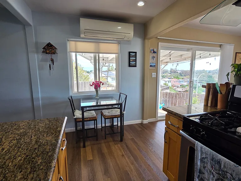2952 Manos Dr — Photo 4