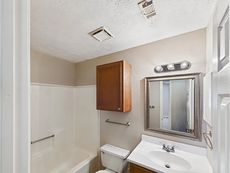 3615 Mahan St #A-B — Photo 10