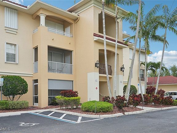 2nd image of 1520 SW 50th St APT 202