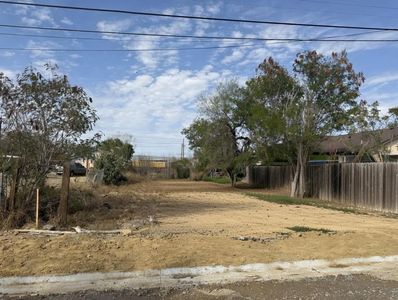 906 E Kearney St, Laredo, TX, 78040