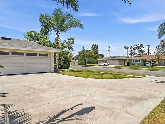 5th image of 6022 Santa Barbara Ave
