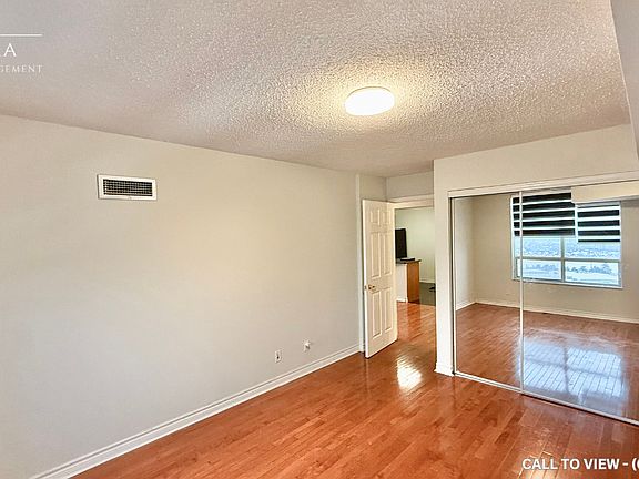 5th image of 35 Kingsbridge Garden Cir #1409