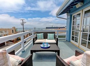 229 9th St, Manhattan Beach, CA 90266