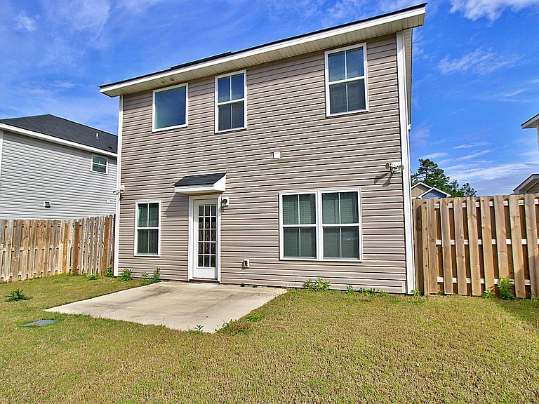 554 Fairview Cir — Photo 27