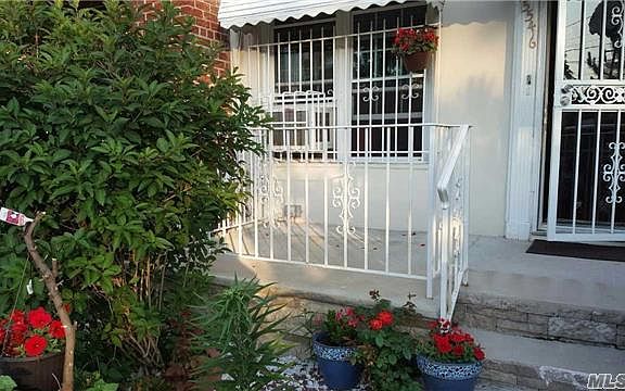 2nd image of 15546 Linden Blvd