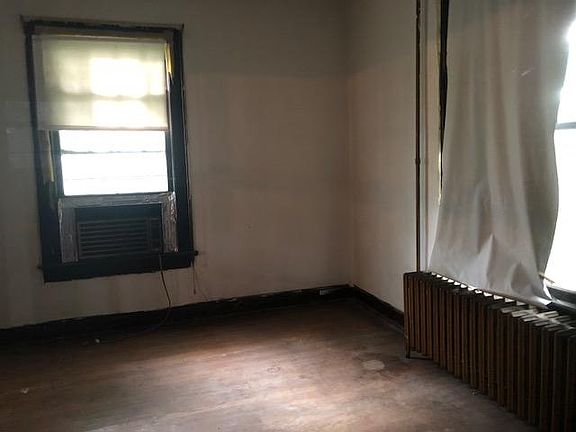 5th image of 328 Patton Ave NW