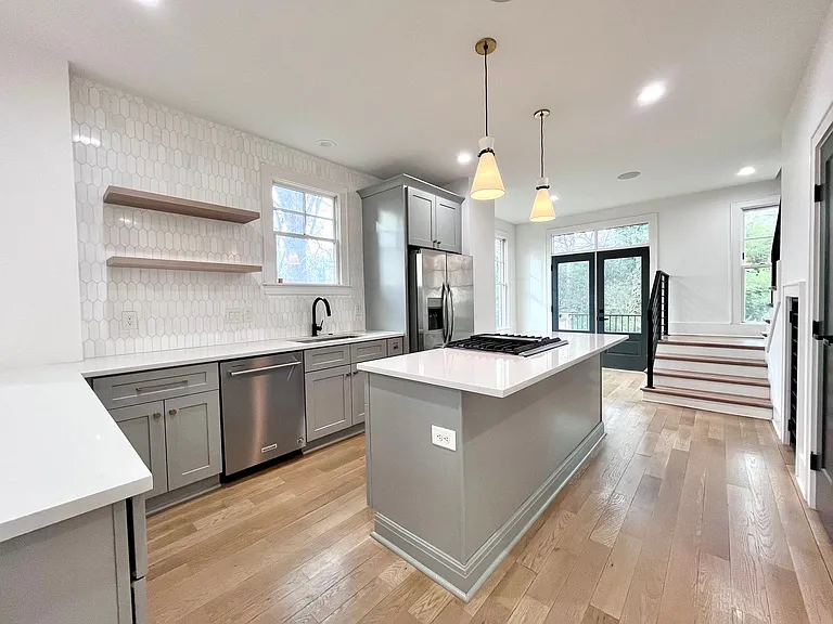 614 West Blvd — Photo 9