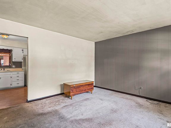 4th image of 2505 Griffiths Ave