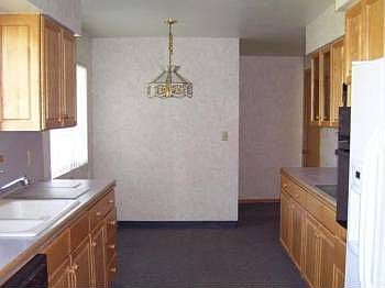 3rd image of 1335 E Elm St