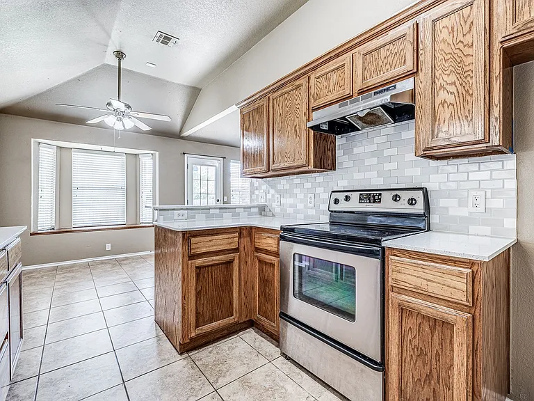 1104 Westridge Dr — Photo 12