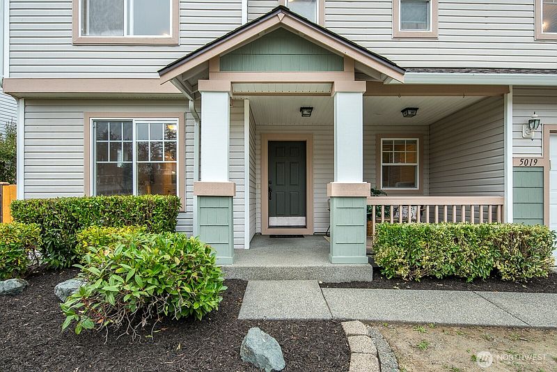 3rd image of 5019 146th Street SE