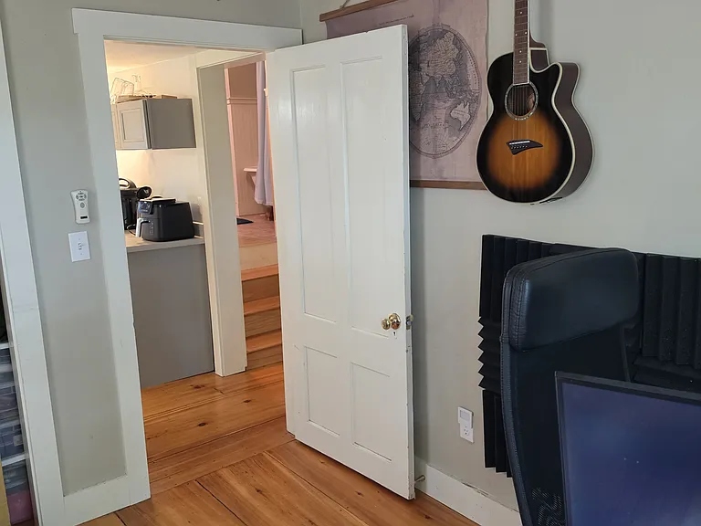 9 Hill Ave — Photo 1