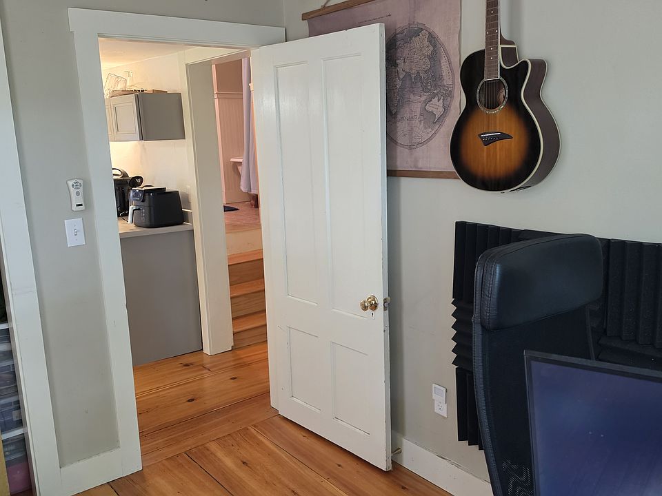 1st image of 9 Hill Ave