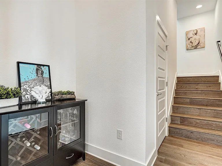 6317 Toscana Ave — Photo 12