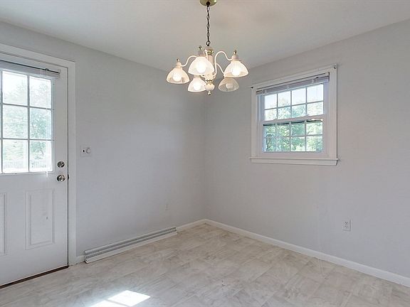 5th image of 392 Acton Rd