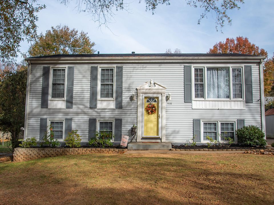 1st image of 4618 Sanders Dr NE