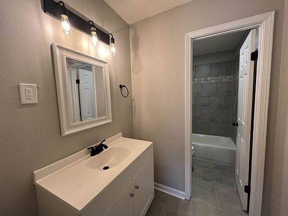 5th image of 4025 Mossville St