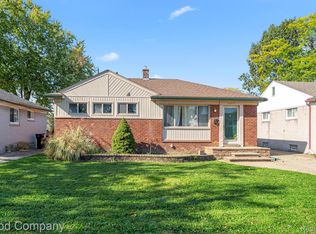 26231 Linwood St, Roseville, MI