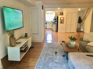 253 Pine St #2, Philadelphia, PA 19106