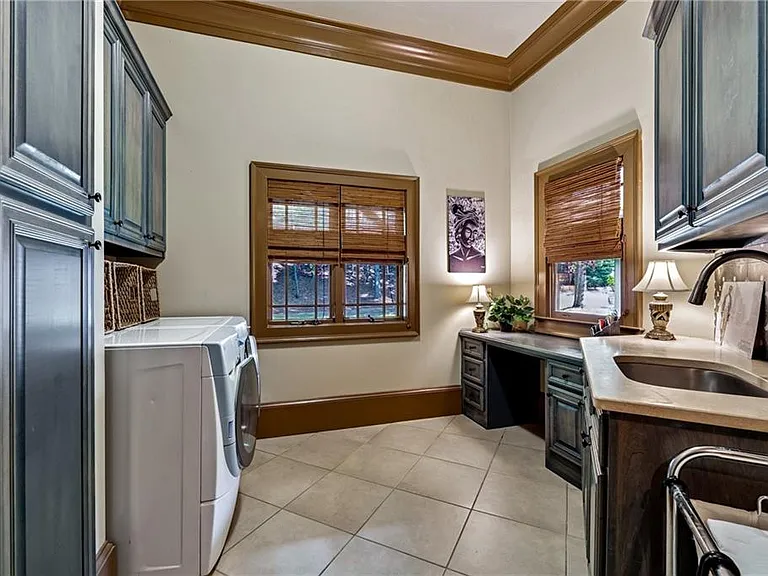 6407 Grand Marina Cir — Photo 44