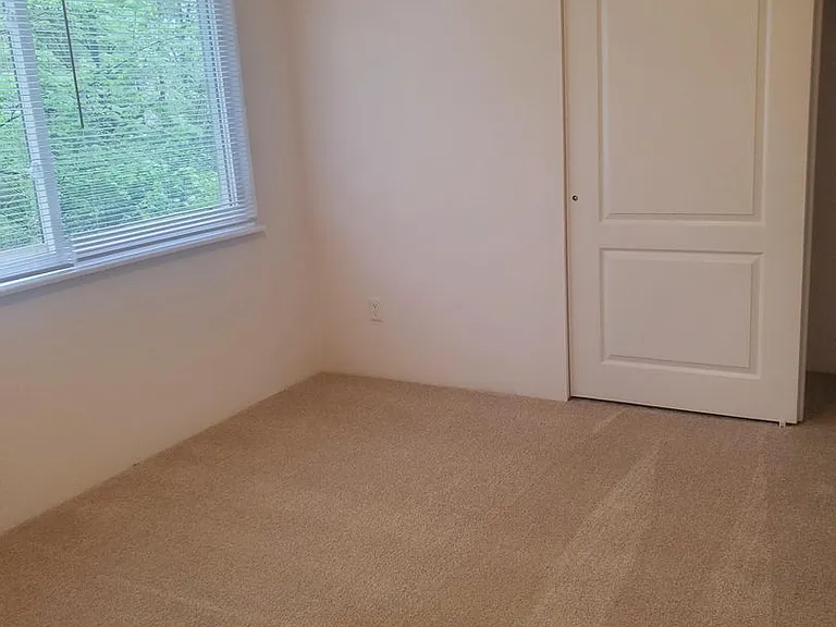 Bent Oak Apartments — Photo 22