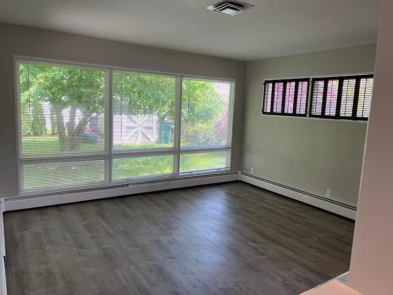 1812 Clifton Ave — Photo 12