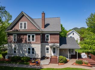 31 Weld St, Dixfield, ME 04224