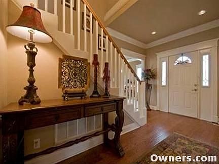Entry / Foyer and staircase.