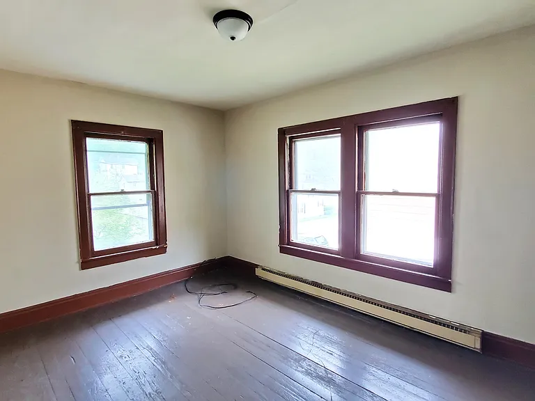 1905 Bluefield Ave — Photo 13