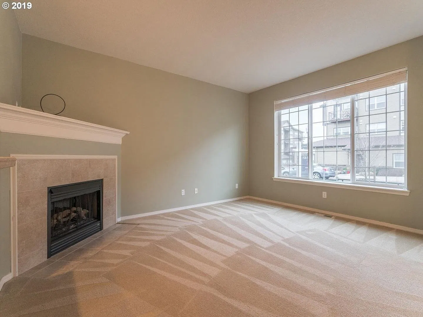 Beautiful Elmonica 3BR/2.5BA Townhouse w/ Front Fenced Patio + 2-Car Garage + Clubhouse/Fitness C... — Photo 3