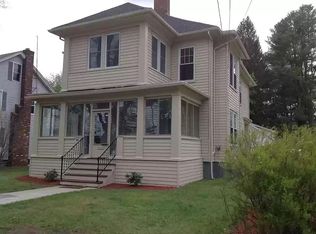 880 School St, Webster, MA 01570