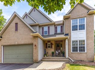 330 Greenview Ln, Lake Villa, IL