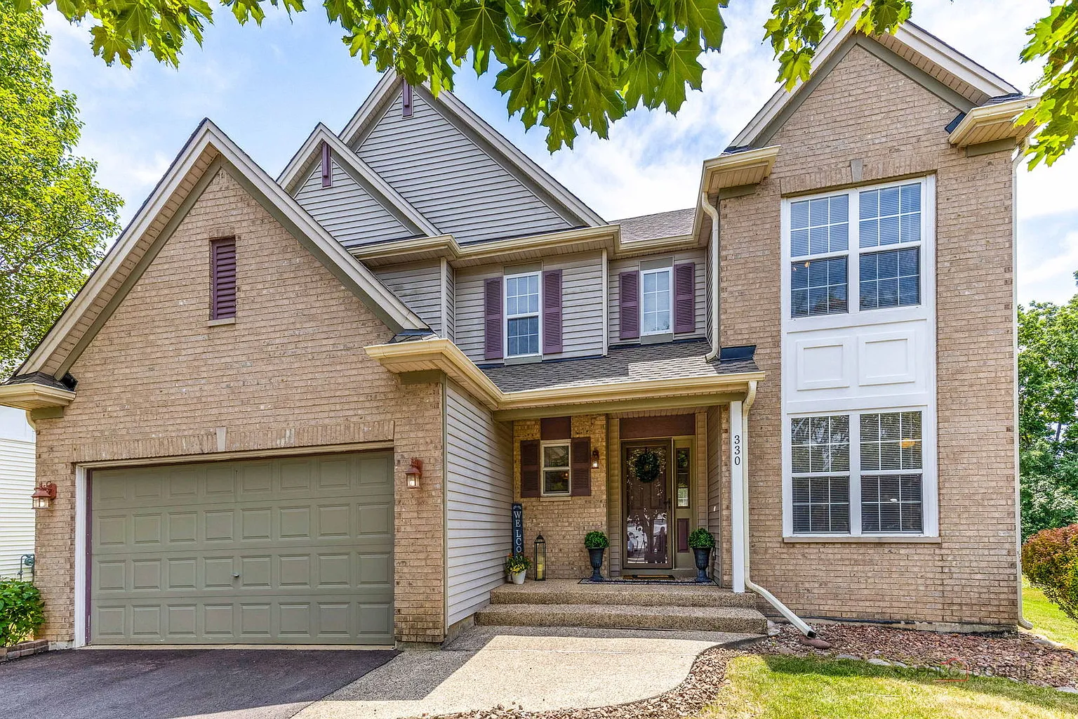 330 Greenview Ln photo 1