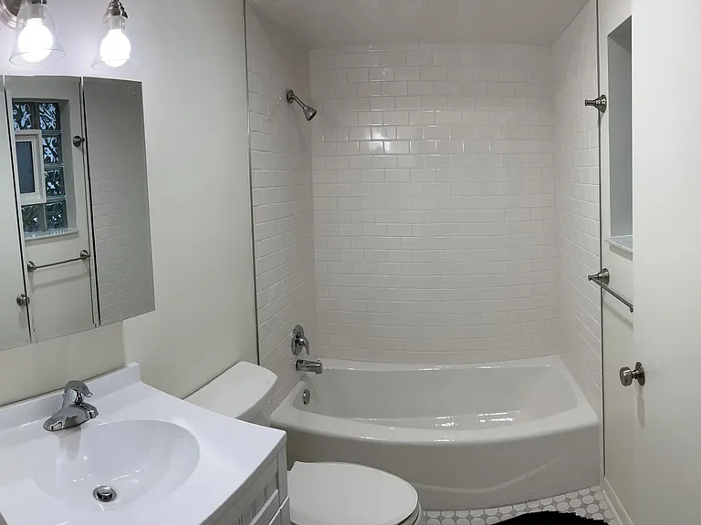 7932 W 139th St — Photo 16