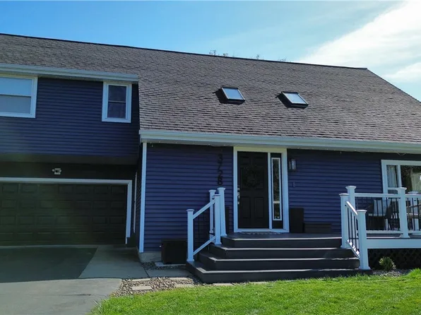 3728 Hedgemoor Dr, Cortland, NY 13045