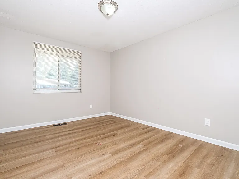 2163 Balford Sq E — Photo 13