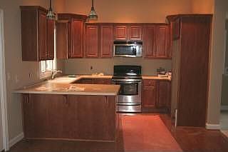 Kitchen w/breakfast room