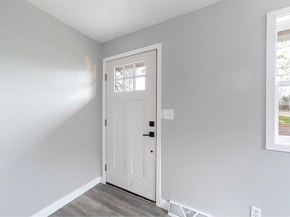 3rd image of 3405 Balboa Ln #B