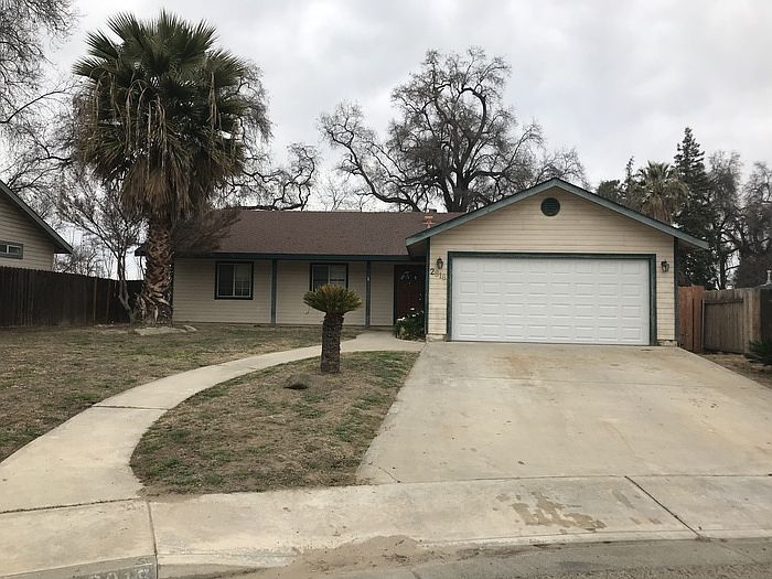 2nd image of 2818 E Valley Oaks Dr