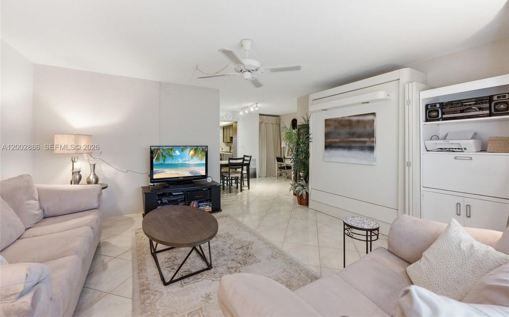 3216 SE 12th St APT 8, photo 8