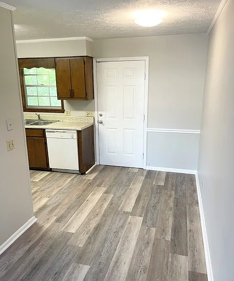 2204 Oleander Dr #2 — Photo 4