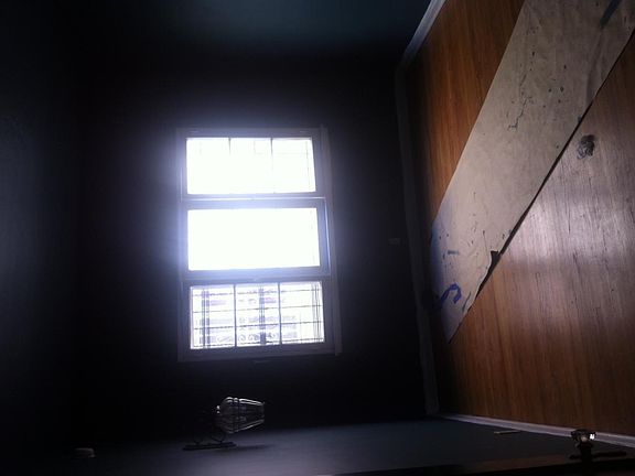 4th image of 4161 Garthwaite Ave